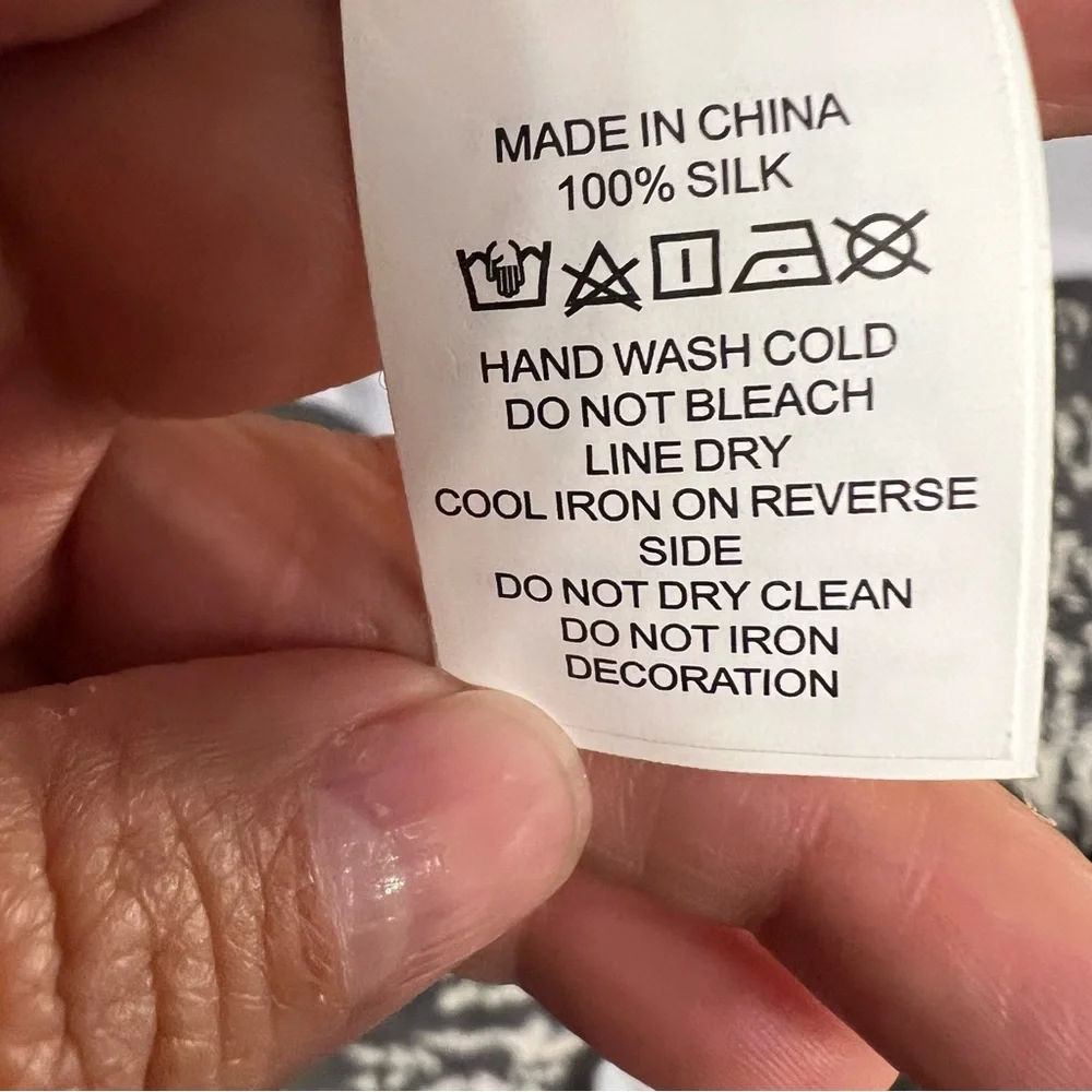 Late Spade Floral black Rectangle Scarf 80 X 30 Aprox  W/Fringe Boho City NWOT - Picture 6 of 9